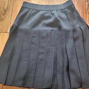 St. John, black pleated skirt. Excellent condition.